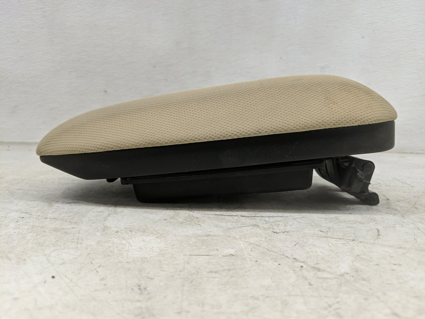 2019 Toyota Corolla Center Console Armrest Cover Lid Fits OEM Used Auto Parts - Oemusedautoparts1.com