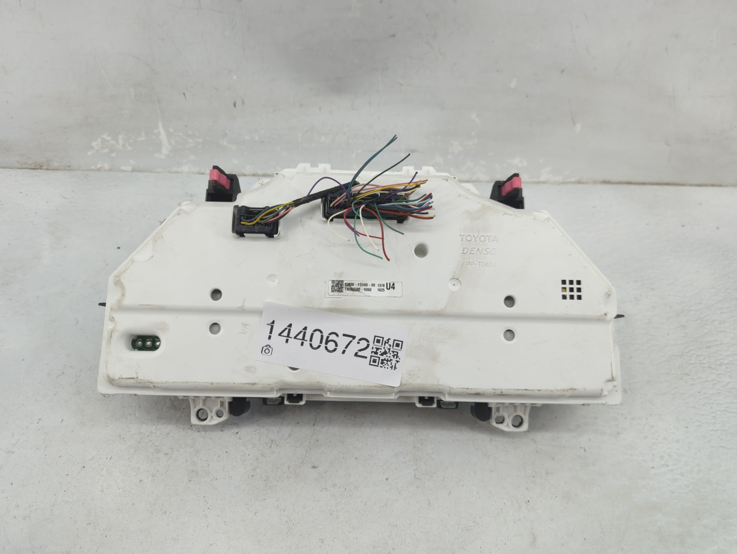2018-2019 Toyota Corolla Instrument Cluster Speedometer Gauges P/N:83800-F2U60-00 TN157580-9360 Fits Fits 2018 2019 OEM Used