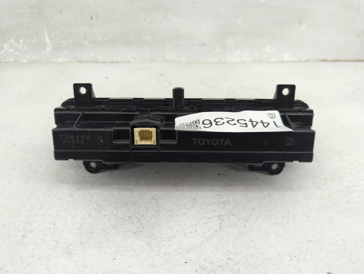 2017-2019 Toyota Corolla Climate Control Module Temperature AC/Heater Replacement P/N:55900-02A30 114-2080 Fits OEM Used Aut