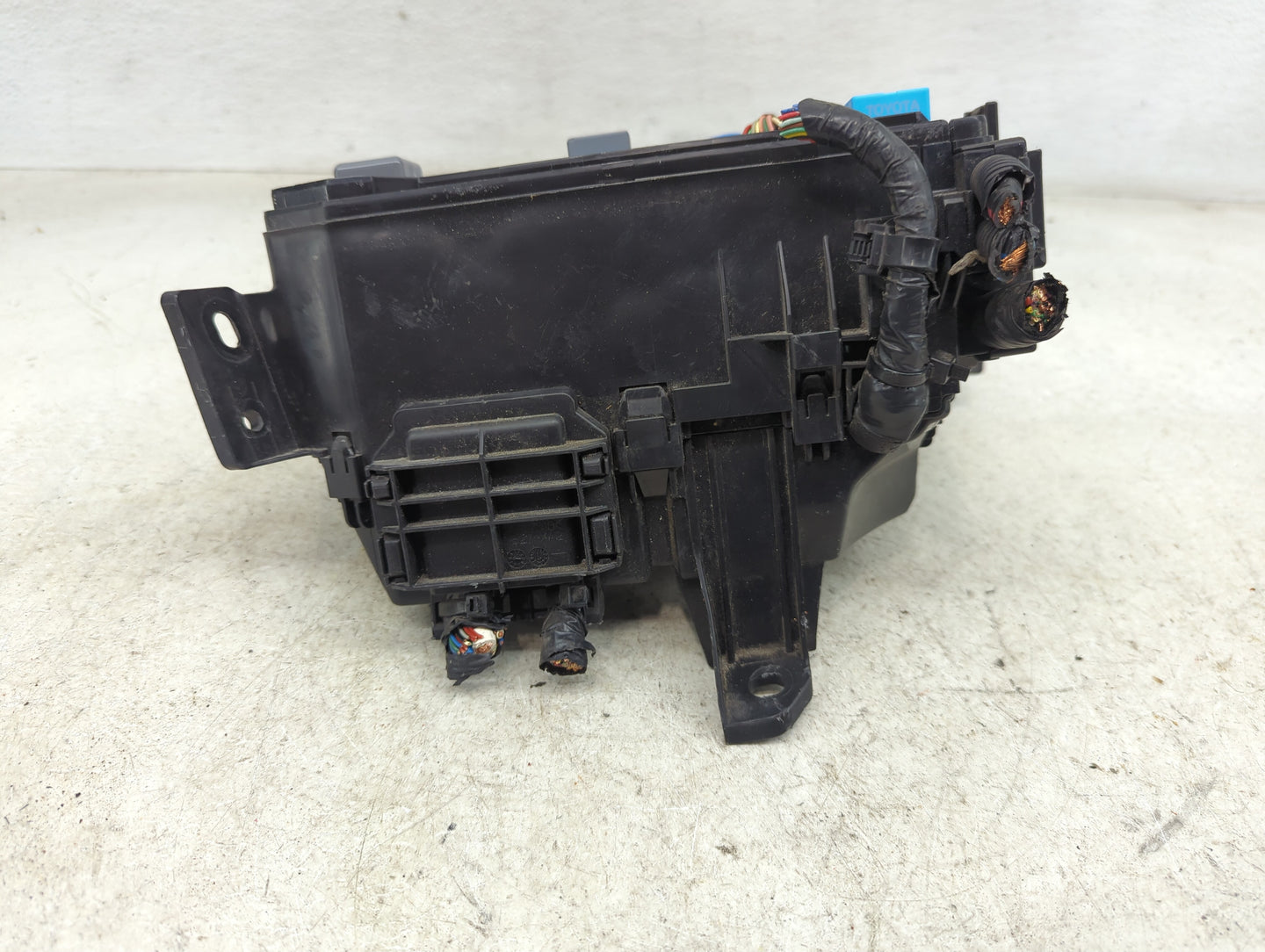 2014-2019 Toyota Corolla Fusebox Fuse Box Panel Relay Module P/N:90080-87010 VFM-11F41-Z05 Fits Fits 2014 2015 2016 2017 201