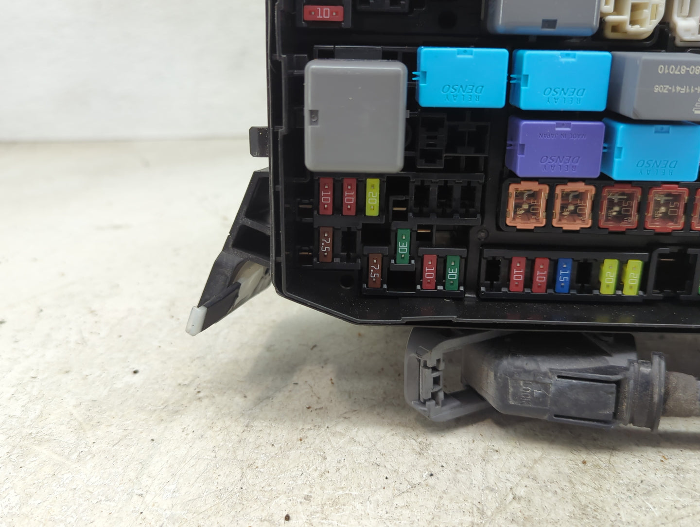 2014-2019 Toyota Corolla Fusebox Fuse Box Panel Relay Module P/N:7626-XB1 Fits Fits 2014 2015 2016 2017 2018 2019 OEM Used A