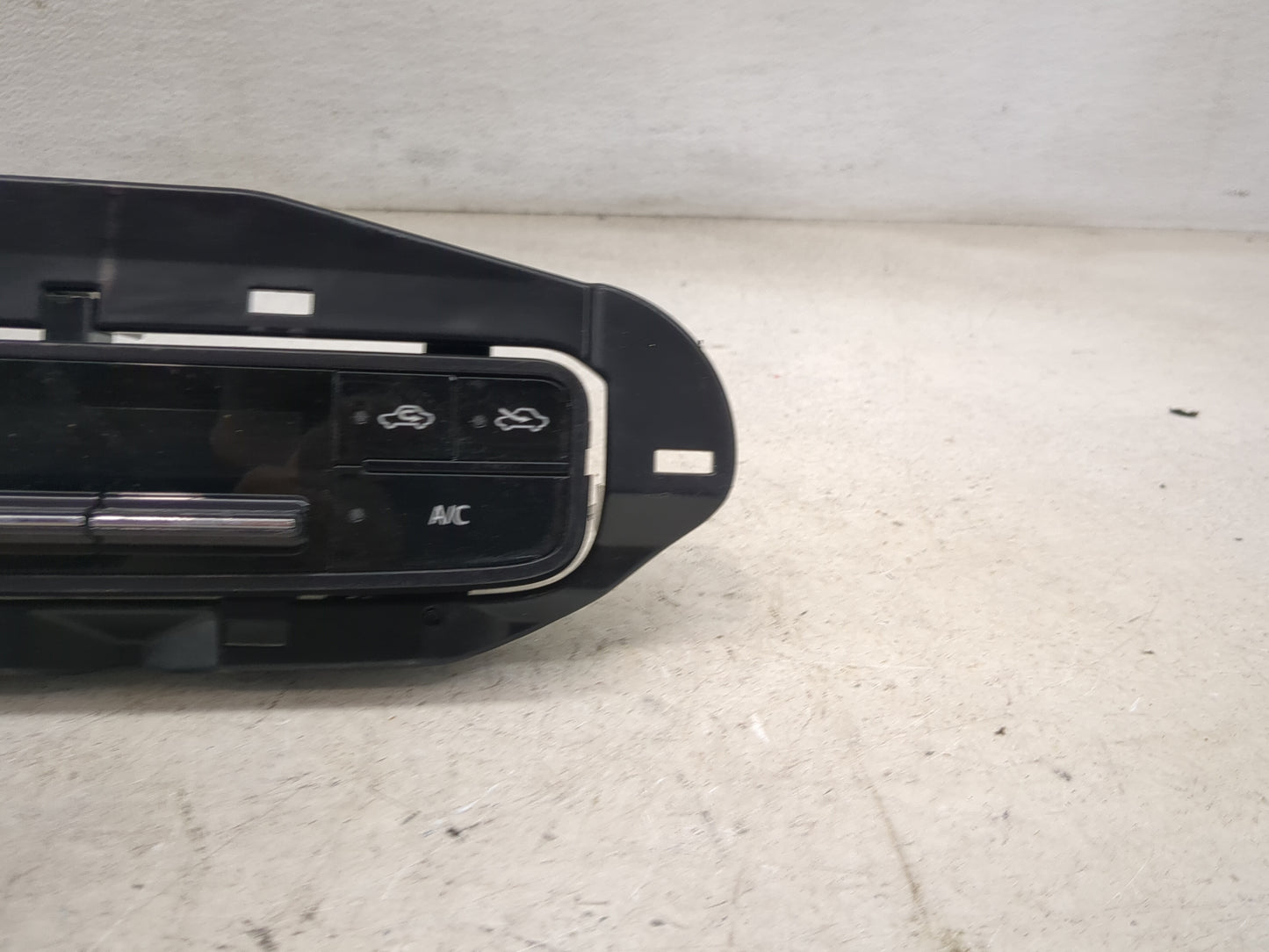 2017-2019 Toyota Corolla Climate Control Module Temperature AC/Heater Replacement P/N:55468-02060 Fits Fits 2017 2018 2019 O