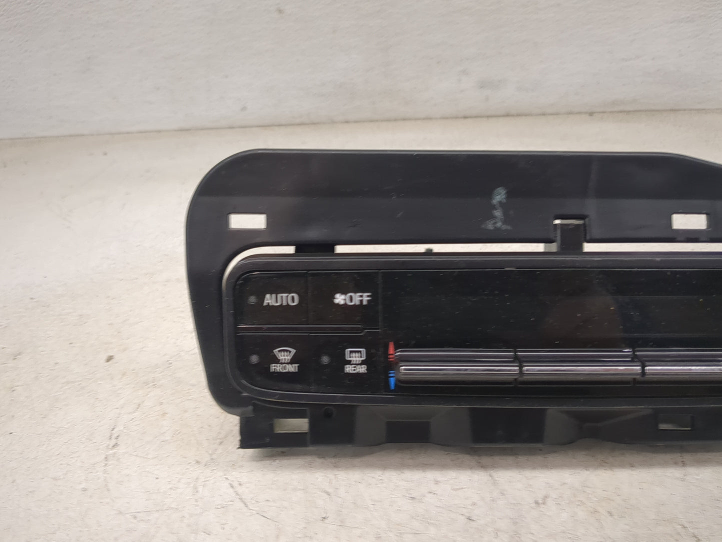 2017-2019 Toyota Corolla Climate Control Module Temperature AC/Heater Replacement P/N:55468-02060 Fits Fits 2017 2018 2019 O