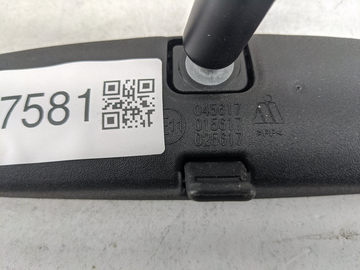 2017-2022 Toyota Corolla Interior Rear View Mirror Replacement OEM P/N:E11045617 E11015617 Fits OEM Used Auto Parts - Oemuse
