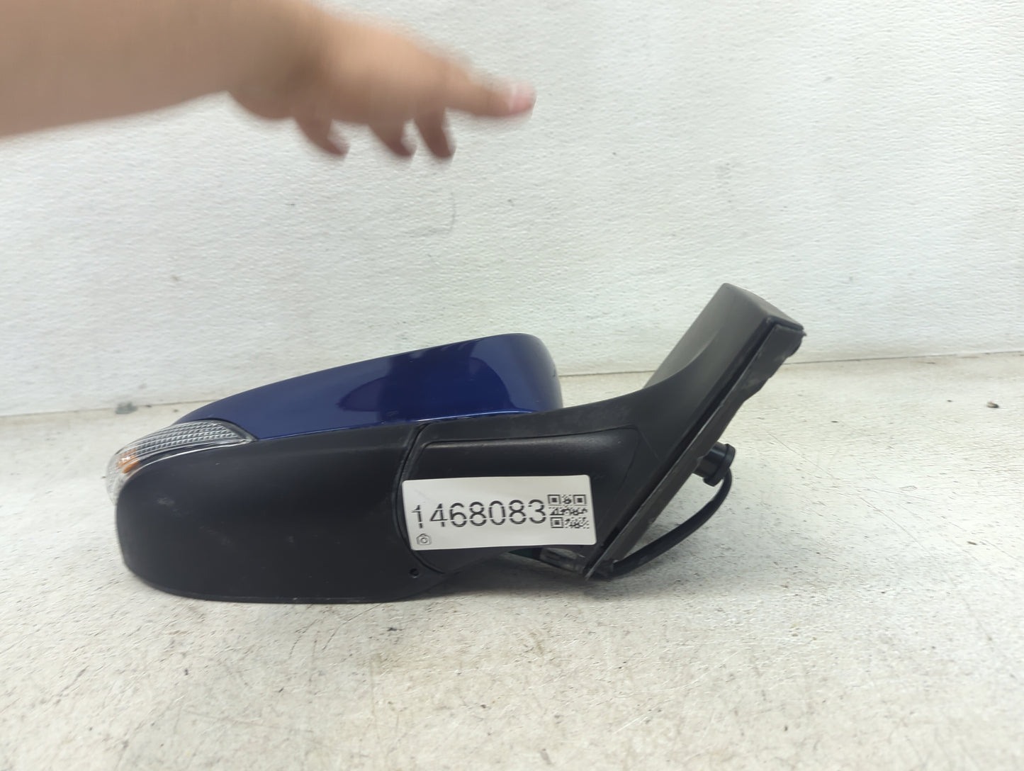 2014-2019 Toyota Corolla Passenger Side View Mirror - Right Door Mirror OEM Used - Oemusedautoparts1.com