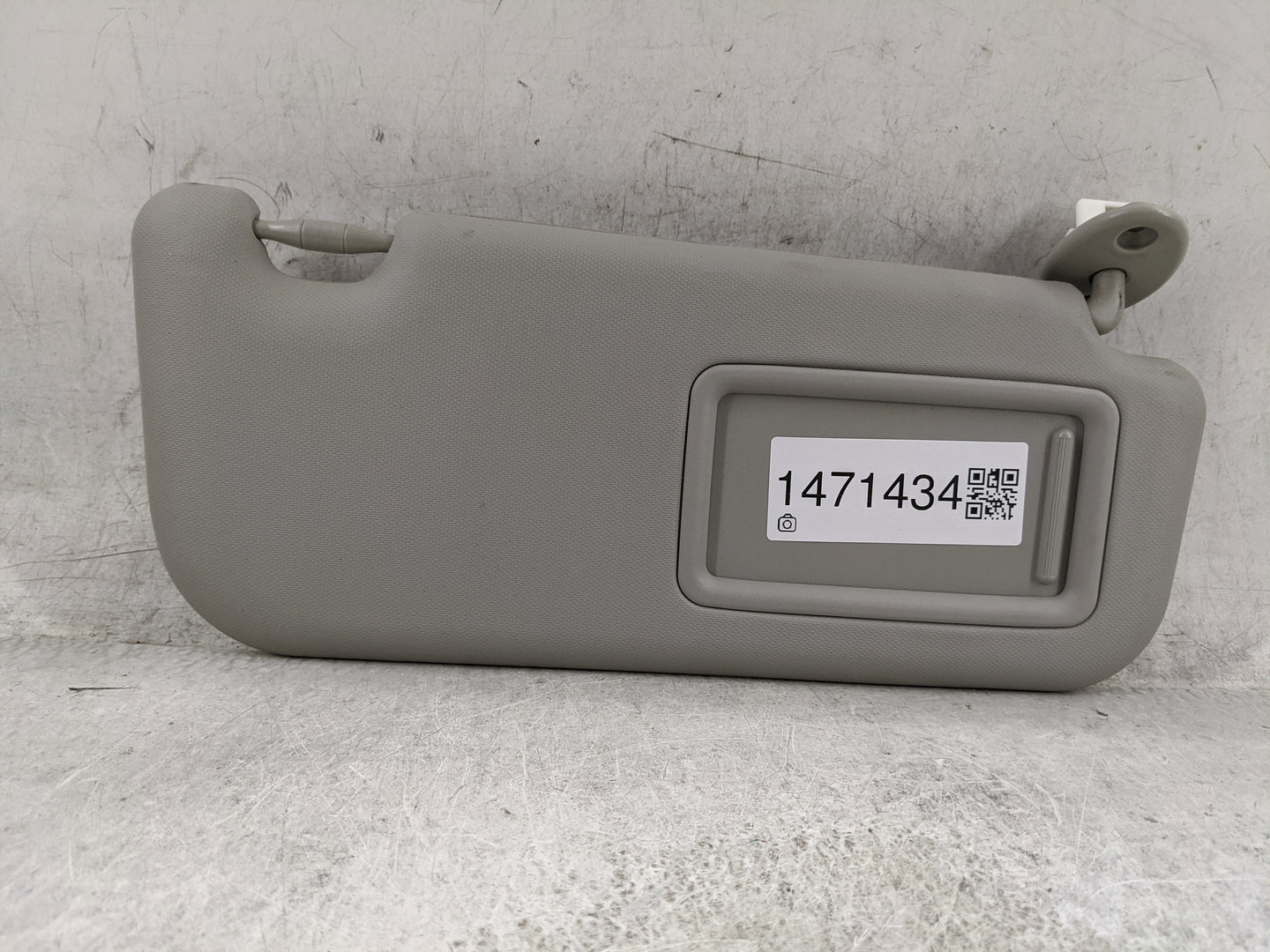 2017-2019 Toyota Corolla Sun Visor Shade Replacement Passenger Right Mirror Fits Fits 2017 2018 2019 OEM Used Auto Parts - O