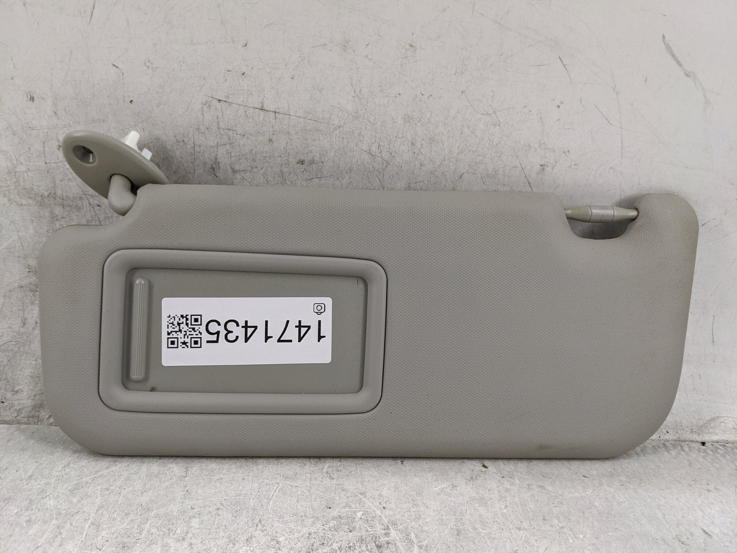 2017-2019 Toyota Corolla Sun Visor Shade Replacement Driver Left Mirror Fits Fits 2017 2018 2019 OEM Used Auto Parts - Oemus