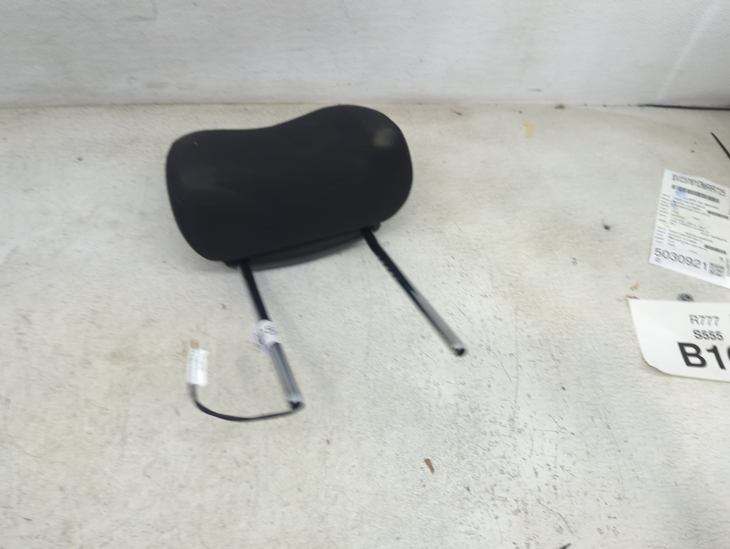 2019 Toyota Corolla Headrest Head Rest Rear Center Seat Fits OEM Used Auto Parts - Oemusedautoparts1.com