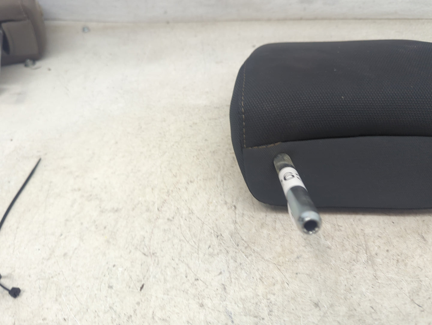 2019 Toyota Corolla Headrest Head Rest Front Passenger Seat Black 1472634 - Oemusedautoparts1.com