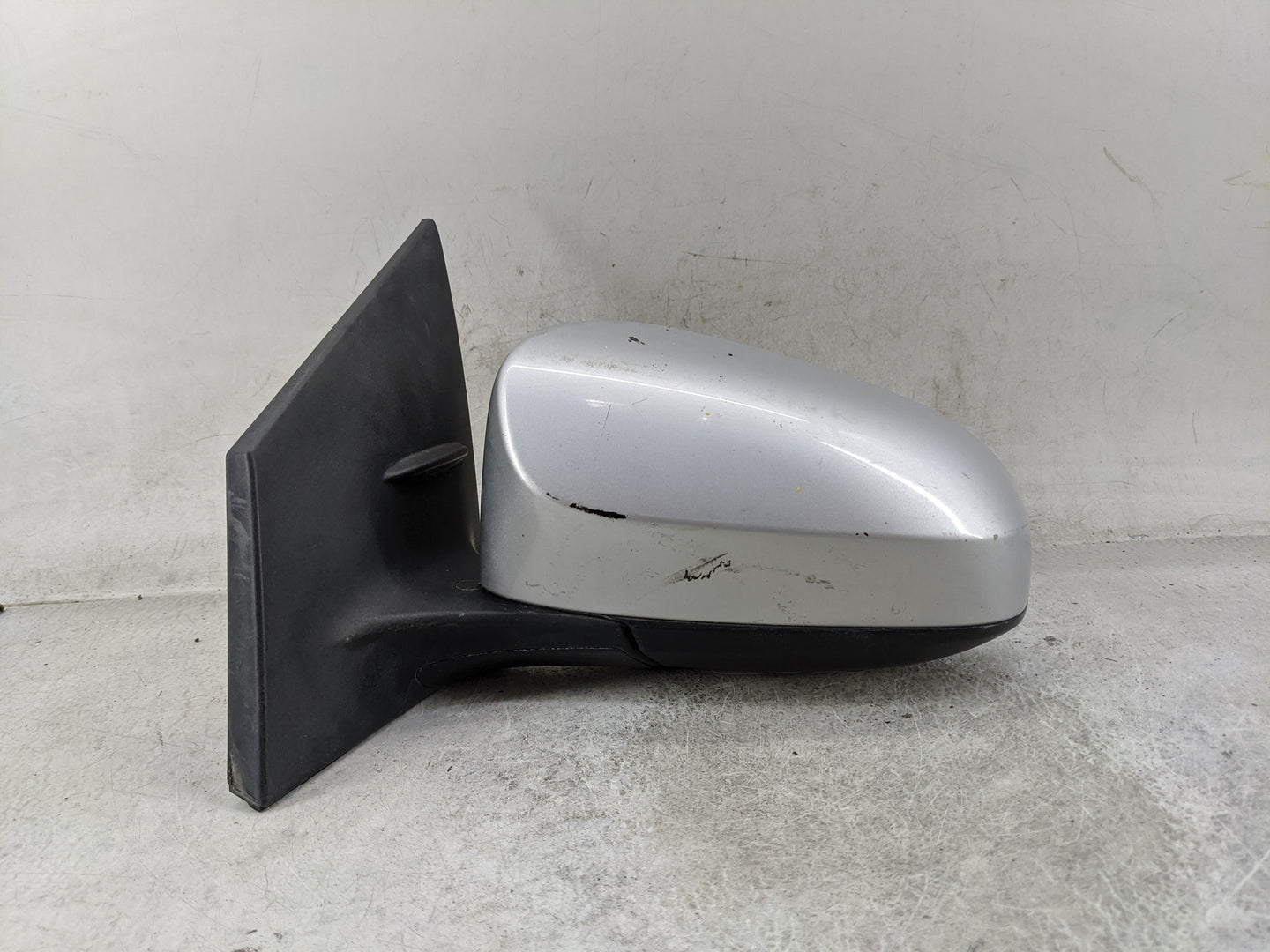 2014-2019 Toyota Corolla Driver Side View Mirror - Left Door Mirror OEM Used - Oemusedautoparts1.com