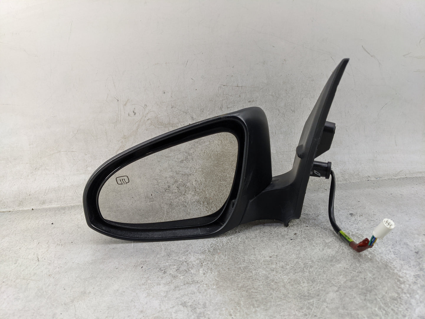 2014-2019 Toyota Corolla Driver Side View Mirror - Left Door Mirror OEM Used - Oemusedautoparts1.com