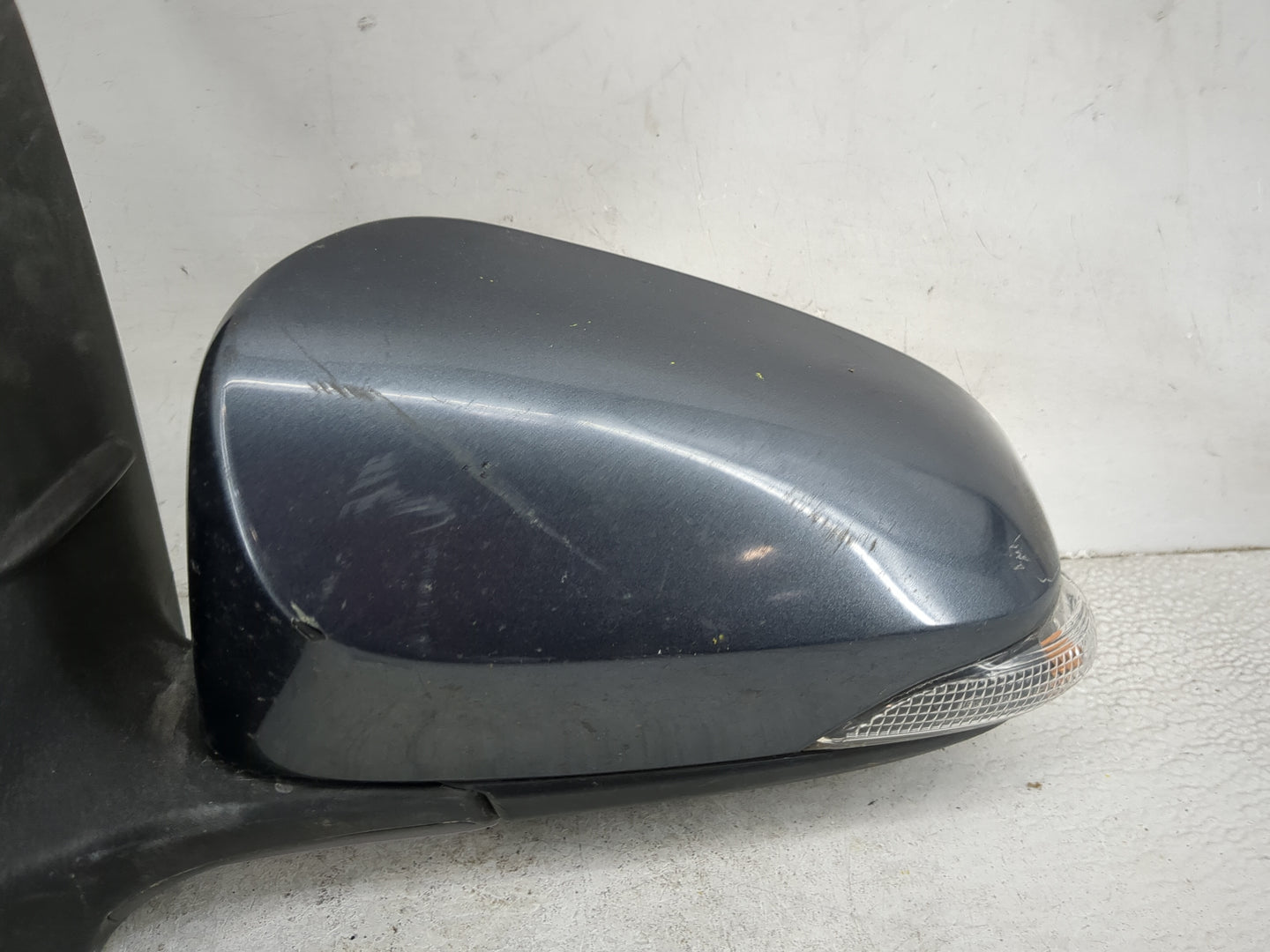 2019 Toyota Corolla Driver Side View Mirror - Left Door Mirror OEM Used - Oemusedautoparts1.com