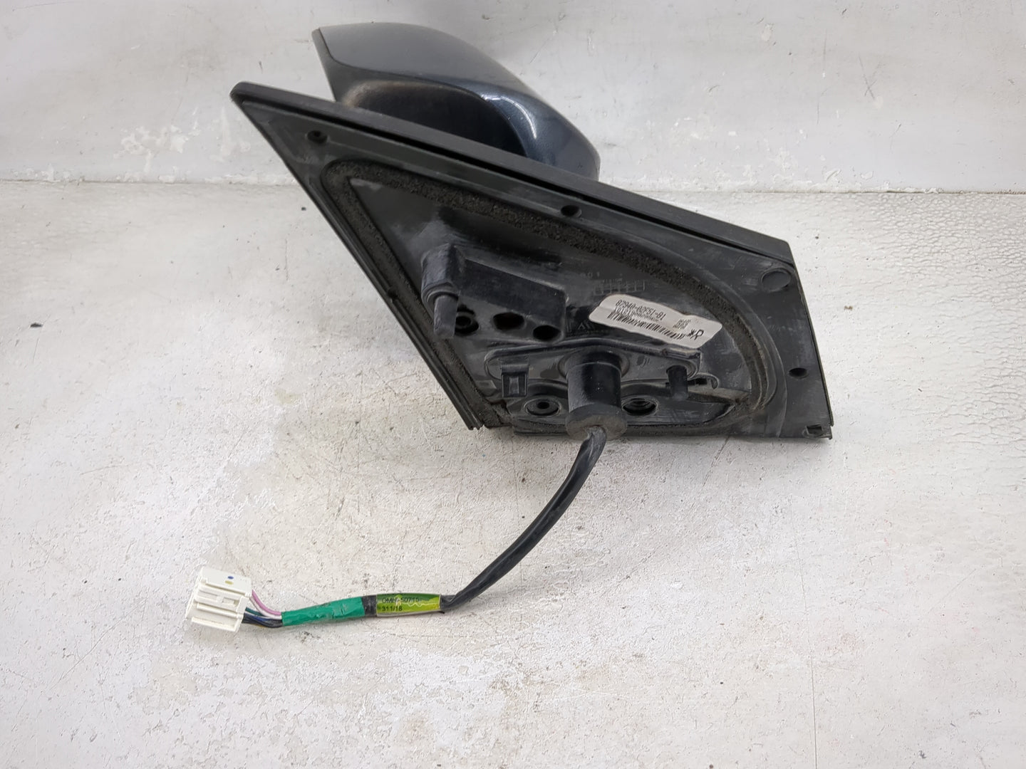 2019 Toyota Corolla Driver Side View Mirror - Left Door Mirror OEM Used - Oemusedautoparts1.com
