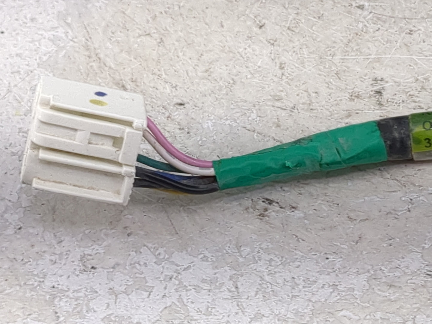 2019 Toyota Corolla Driver Side View Mirror - Left Door Mirror OEM Used - Oemusedautoparts1.com