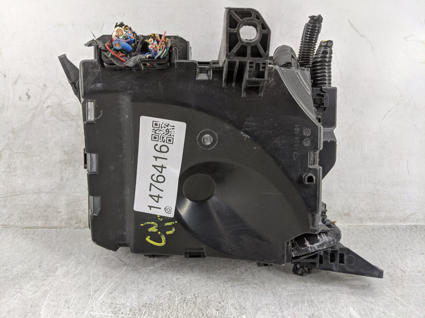 2014-2019 Toyota Corolla Fusebox Fuse Box Panel Relay Module P/N:7626-XB1 Fits Fits 2014 2015 2016 2017 2018 2019 OEM Used A