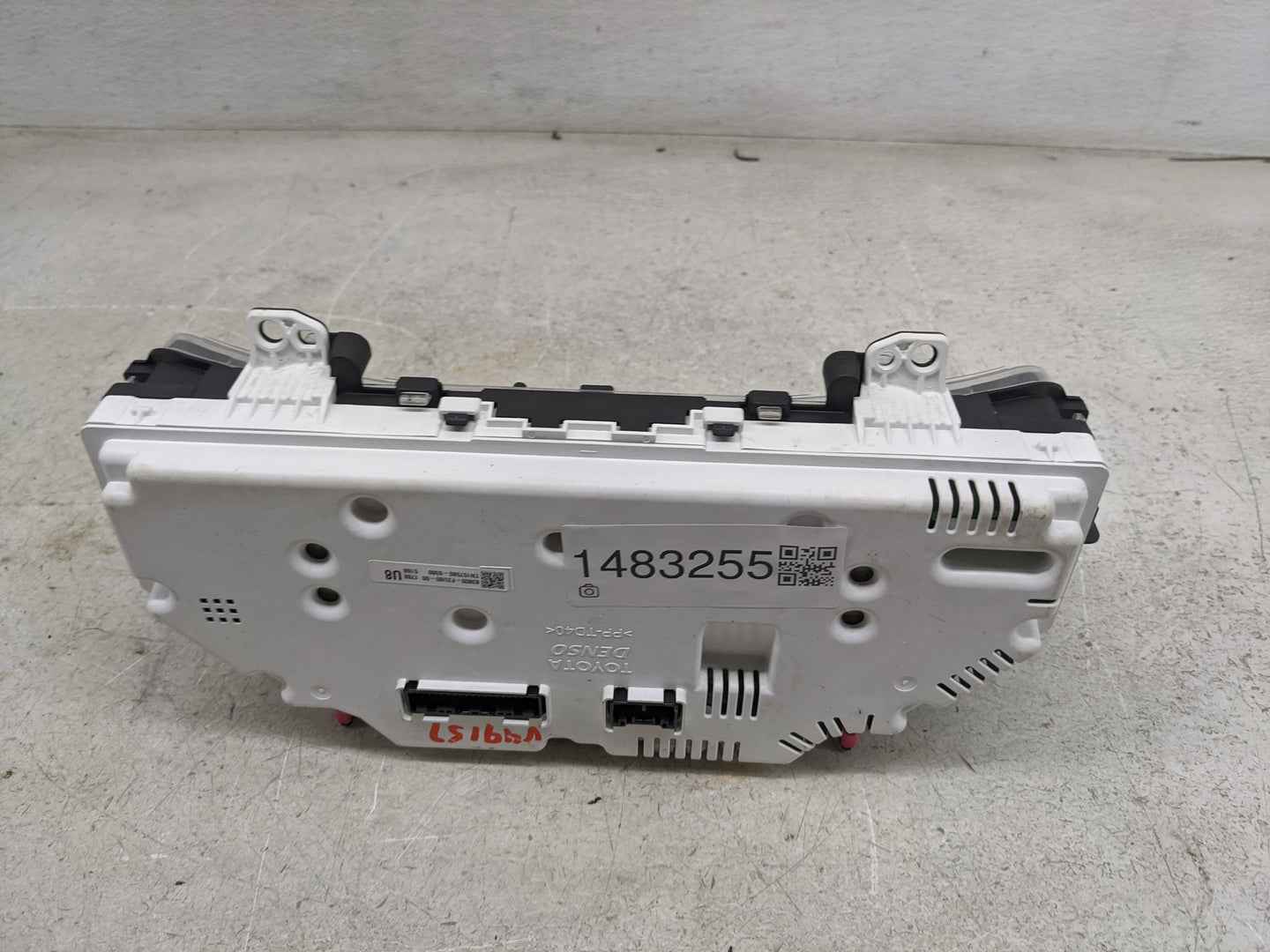 2018-2019 Toyota Corolla Instrument Cluster Speedometer Gauges P/N:83800-F2U80-00 TN157580-9380 Miles: Fits Fits 2018 2019 O