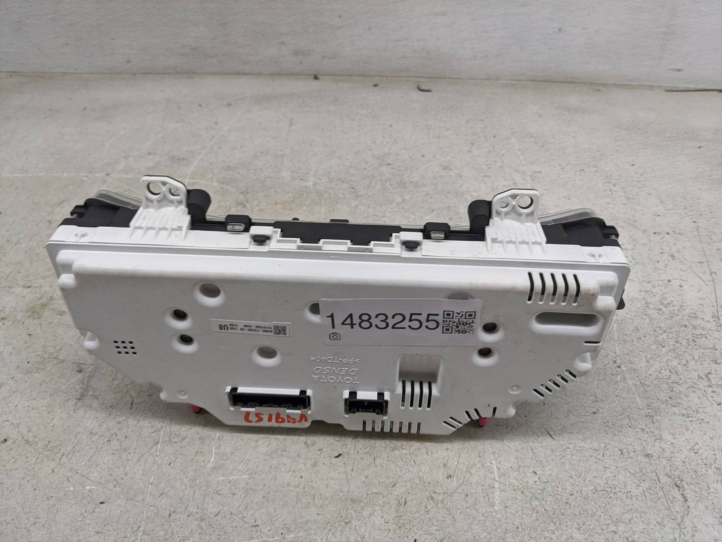 2018-2019 Toyota Corolla Instrument Cluster Speedometer Gauges P/N:83800-F2U80-00 TN157580-9380 Miles: Fits Fits 2018 2019 O