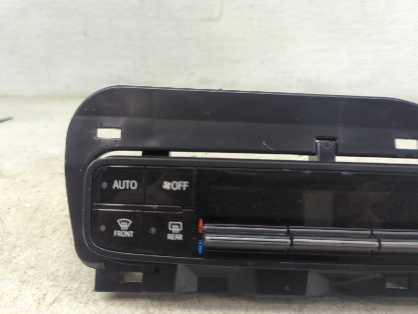 2017-2019 Toyota Corolla Climate Control Module Temperature AC/Heater Replacement P/N:55468-02060 Fits Fits 2017 2018 2019 O