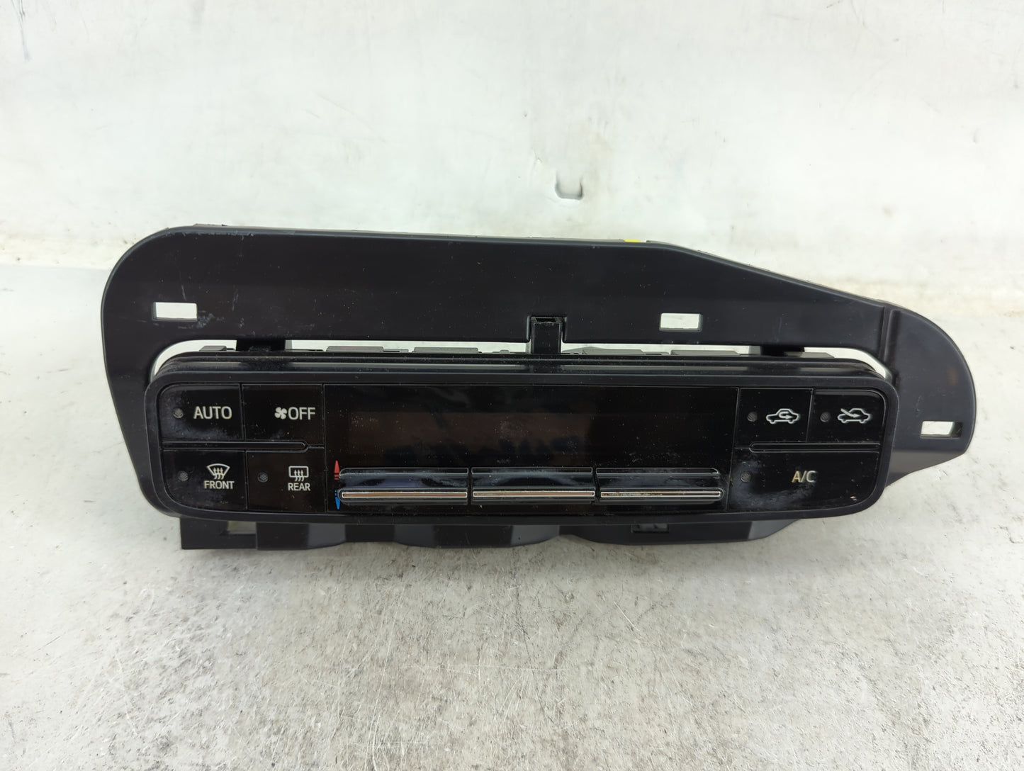 2017-2019 Toyota Corolla Climate Control Module Temperature AC/Heater Replacement Fits Fits 2017 2018 2019 OEM Used Auto Par