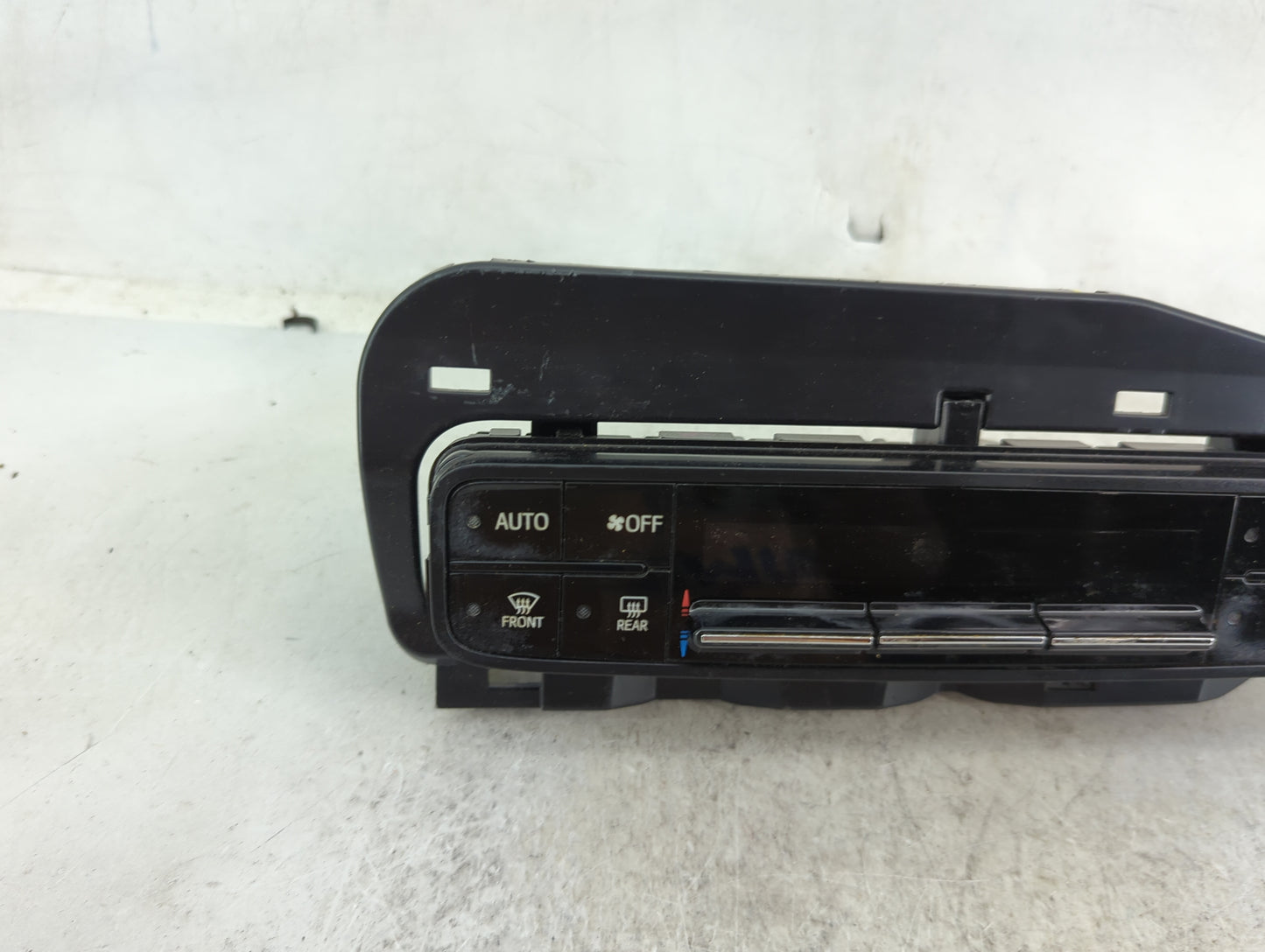 2017-2019 Toyota Corolla Climate Control Module Temperature AC/Heater Replacement Fits Fits 2017 2018 2019 OEM Used Auto Par