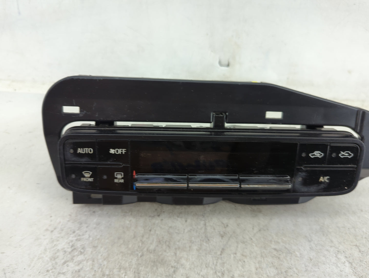 2017-2019 Toyota Corolla Climate Control Module Temperature AC/Heater Replacement Fits Fits 2017 2018 2019 OEM Used Auto Par