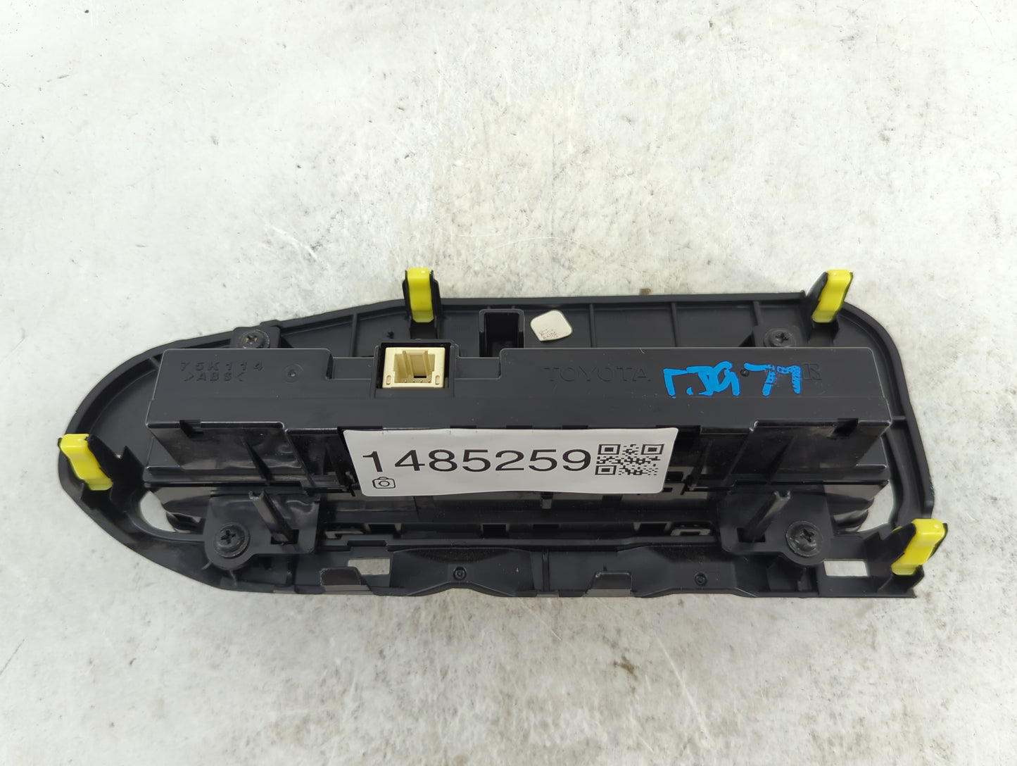 2017-2019 Toyota Corolla Climate Control Module Temperature AC/Heater Replacement Fits Fits 2017 2018 2019 OEM Used Auto Par