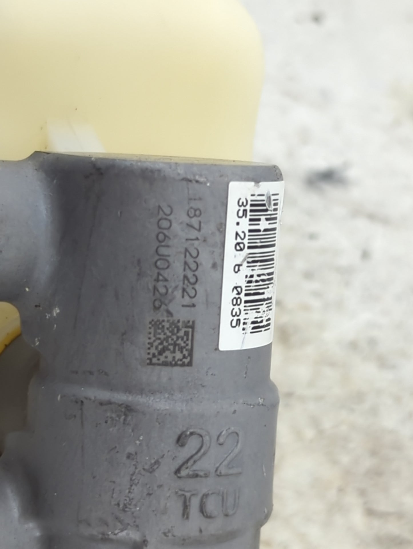 2014-2019 Toyota Corolla Brake Master Cylinder 1490543 - Oemusedautoparts1.com