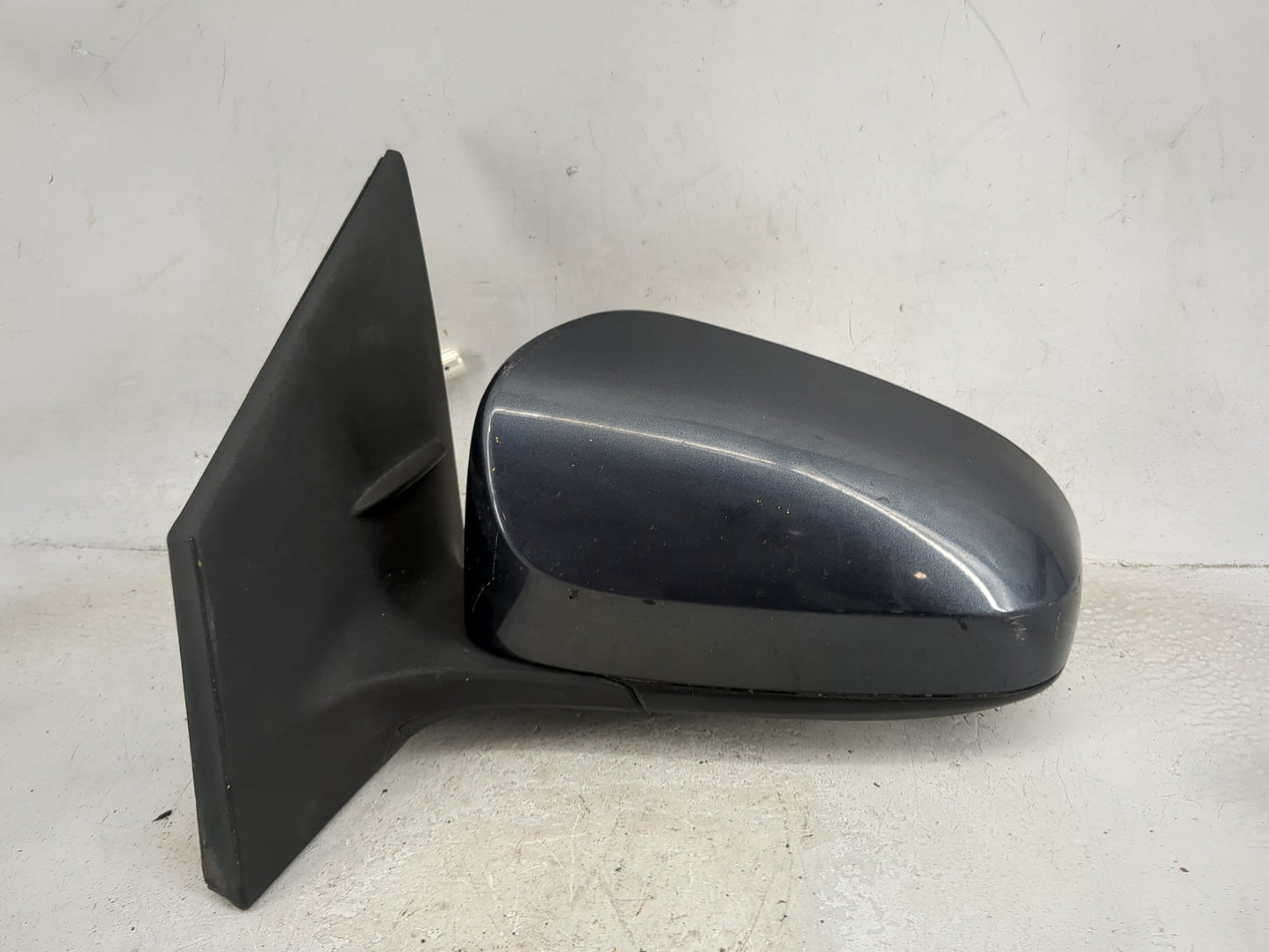 2014-2019 Toyota Corolla Driver Side View Mirror - Left Door Mirror OEM Used - Oemusedautoparts1.com