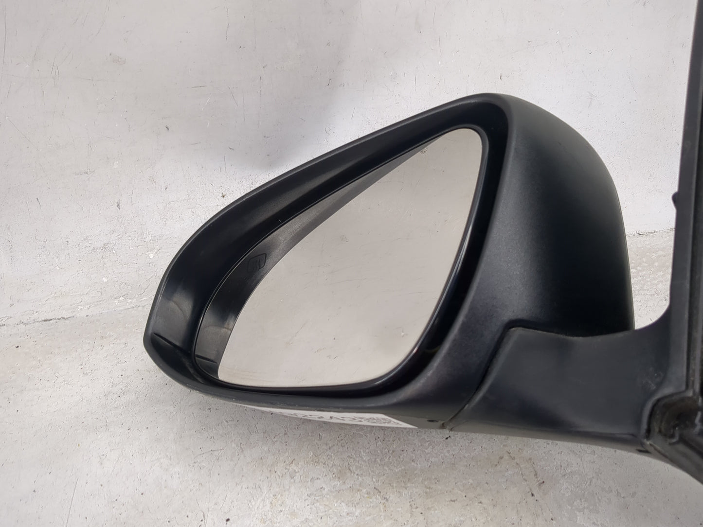 2014-2019 Toyota Corolla Driver Side View Mirror - Left Door Mirror OEM Used - Oemusedautoparts1.com