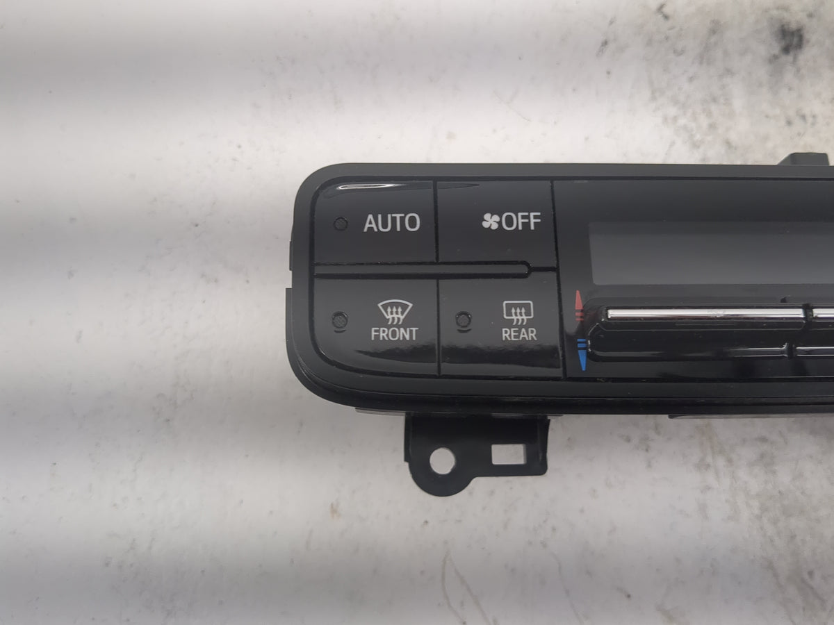 2017-2019 Toyota Corolla Climate Control Module Temperature AC/Heater Replacement P/N:55900-02A30 114-2187 Fits OEM Used Aut