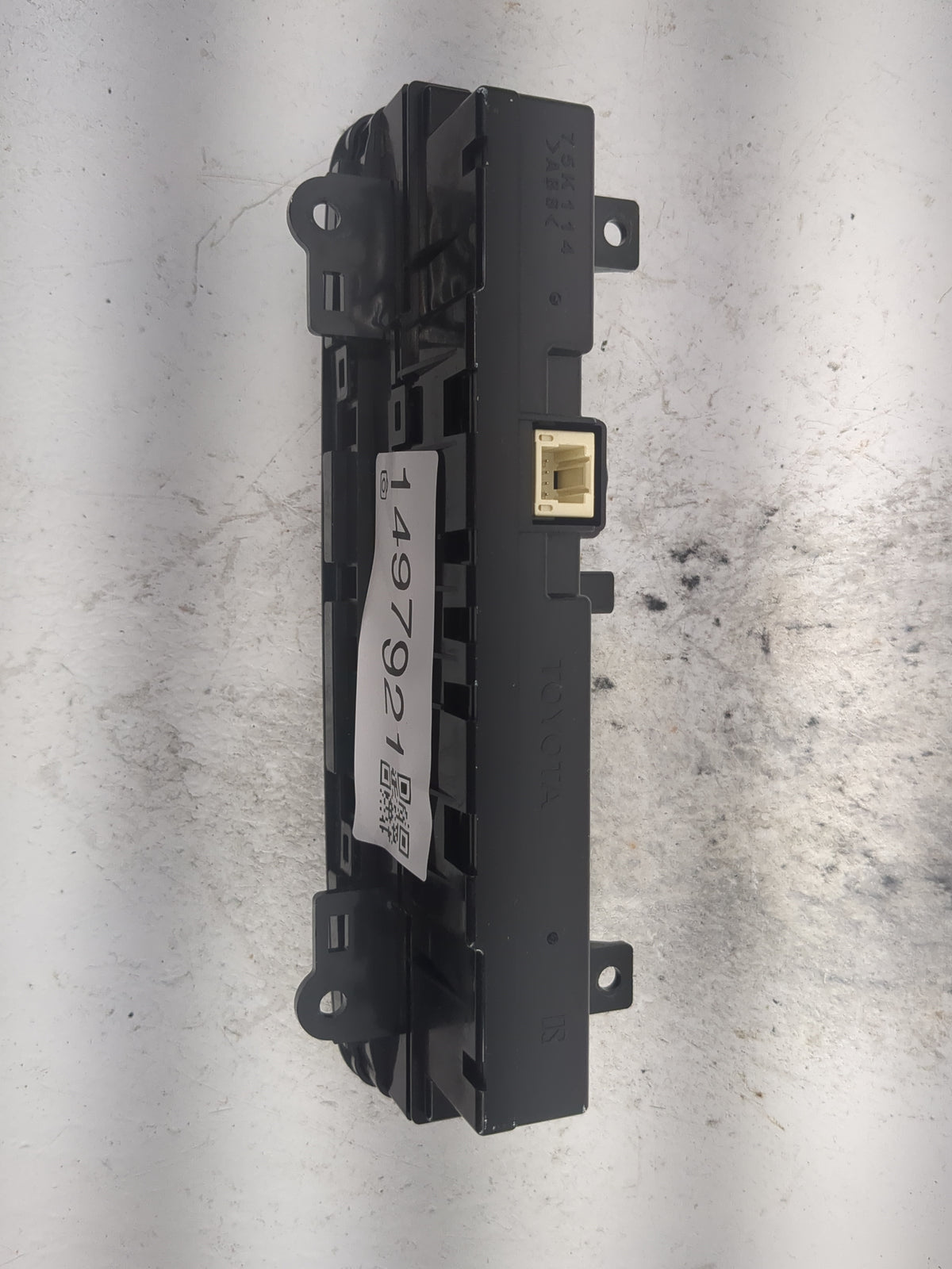 2017-2019 Toyota Corolla Climate Control Module Temperature AC/Heater Replacement P/N:55900-02A30 114-2187 Fits OEM Used Aut