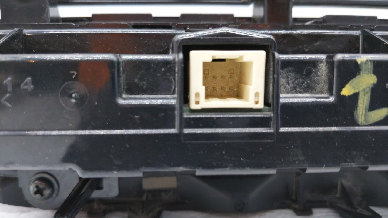 2017-2019 Toyota Corolla Climate Control Module Temperature AC/Heater Replacement P/N:55468-02060 Fits Fits 2017 2018 2019 O