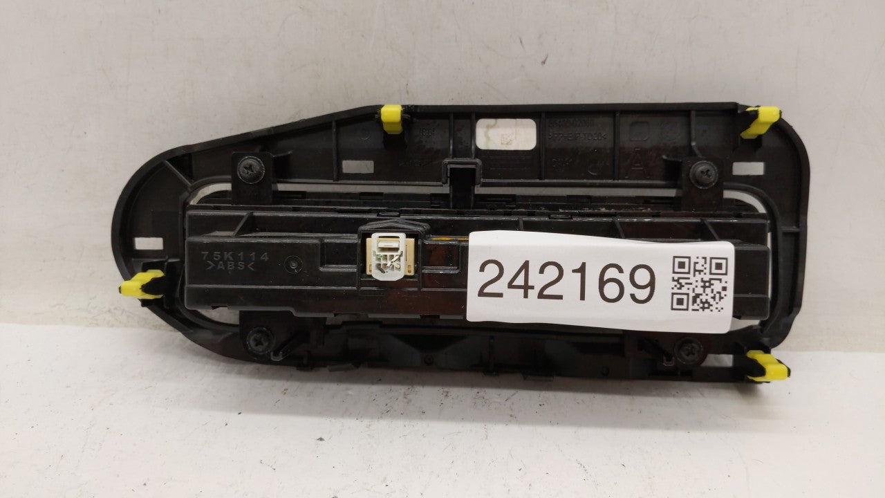 2017-2019 Toyota Corolla Climate Control Module Temperature AC/Heater Replacement P/N:55468-02060 Fits Fits 2017 2018 2019 O