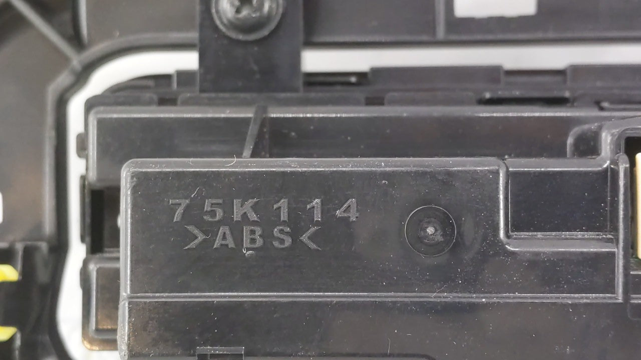 2017-2019 Toyota Corolla Climate Control Module Temperature AC/Heater Replacement P/N:55900-02A30 55468-02060 Fits OEM Used 