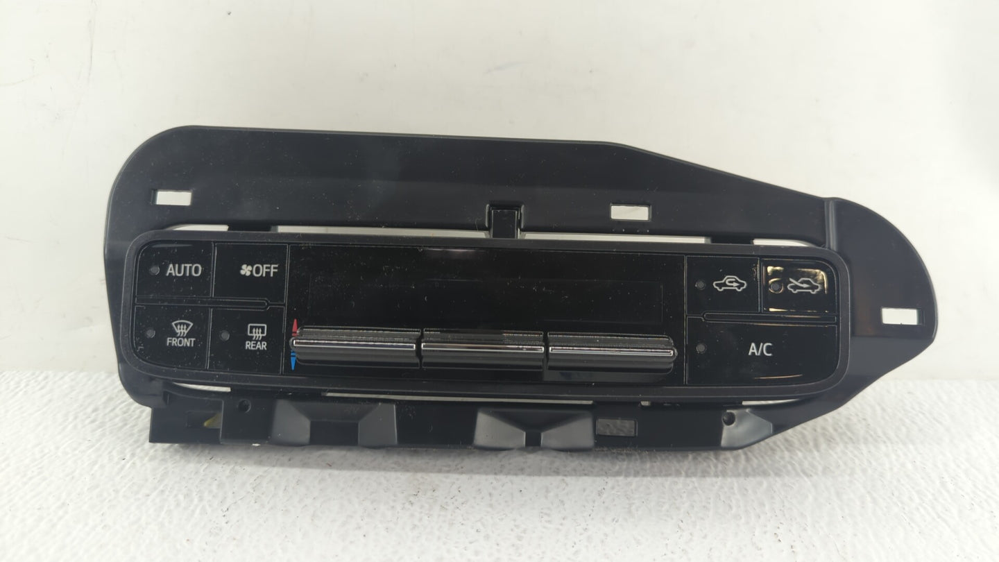 2017-2019 Toyota Corolla Climate Control Module Temperature AC/Heater Replacement P/N:55900-02A30 55468-02060 Fits OEM Used 