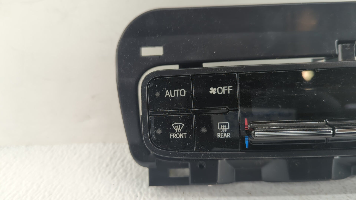 2017-2019 Toyota Corolla Climate Control Module Temperature AC/Heater Replacement P/N:55900-02A30 55468-02060 Fits OEM Used 