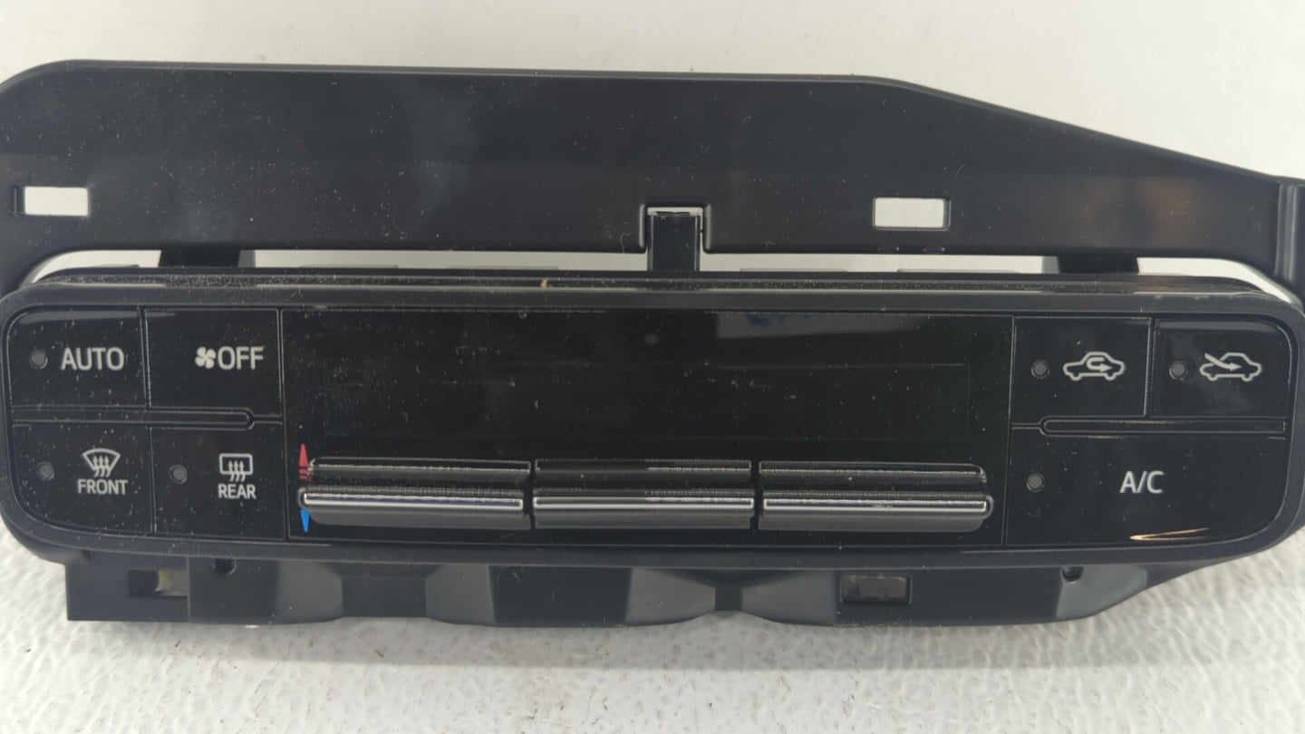 2017-2019 Toyota Corolla Climate Control Module Temperature AC/Heater Replacement P/N:55900-02A30 55468-02060 Fits OEM Used 