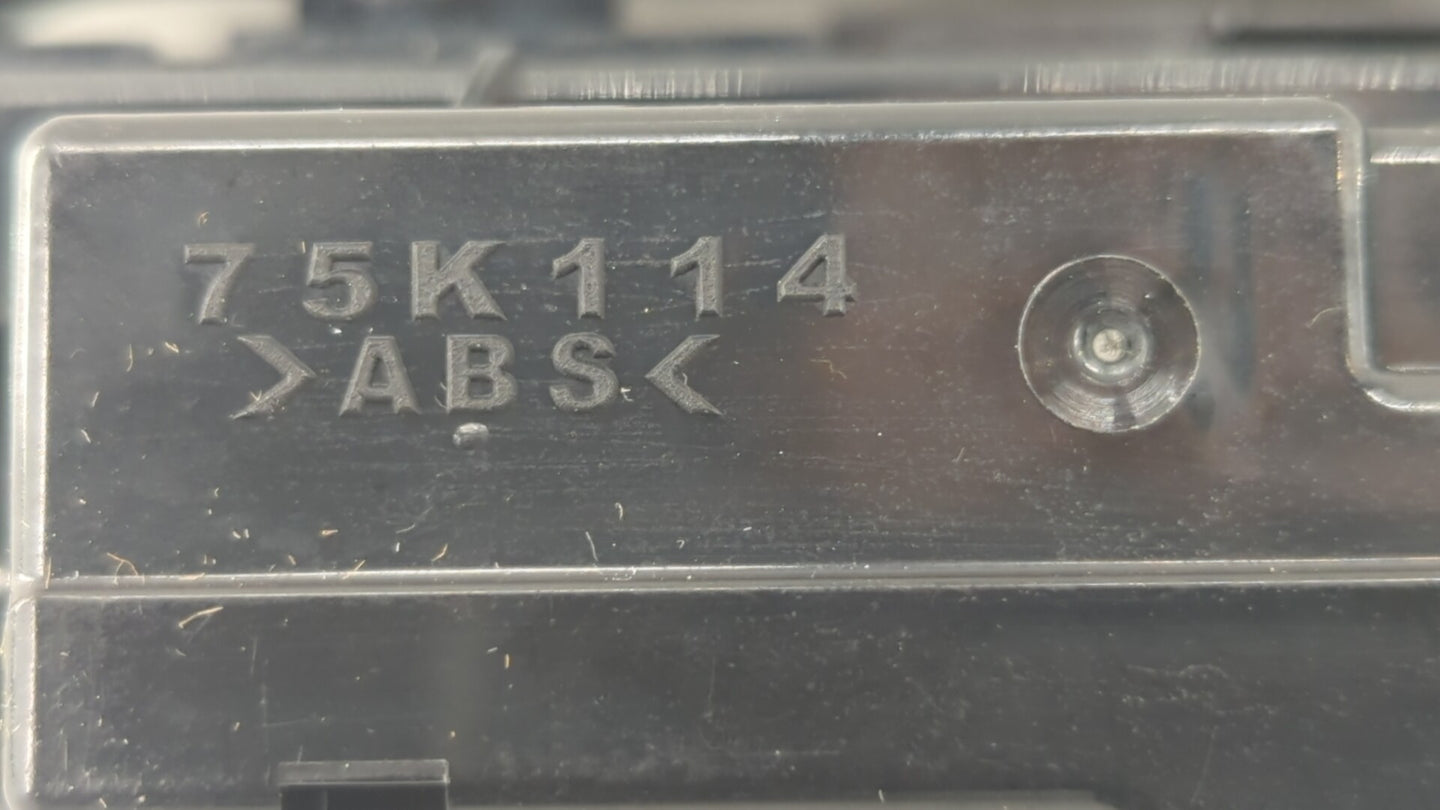 2017-2019 Toyota Corolla Climate Control Module Temperature AC/Heater Replacement P/N:55900-02A30 55468-02060 Fits OEM Used 