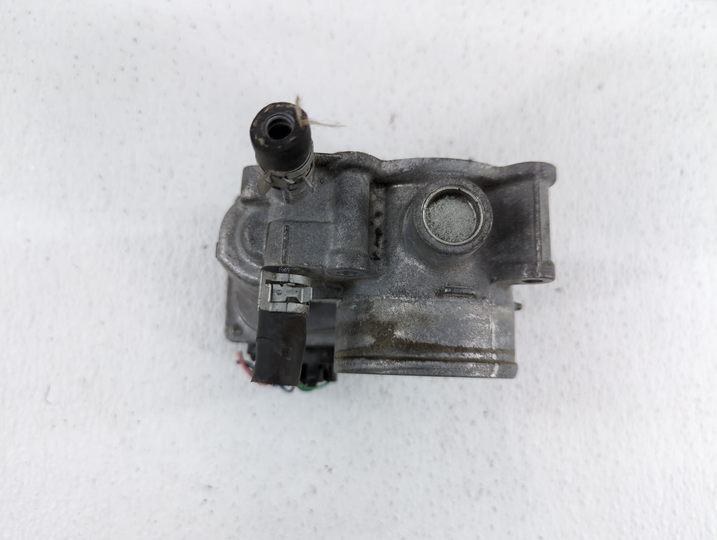2011-2018 Toyota Corolla Throttle Body P/N:22030-0T080 Fits Fits 2011 2012 2013 2014 2015 2016 2017 2018 OEM Used Auto Parts