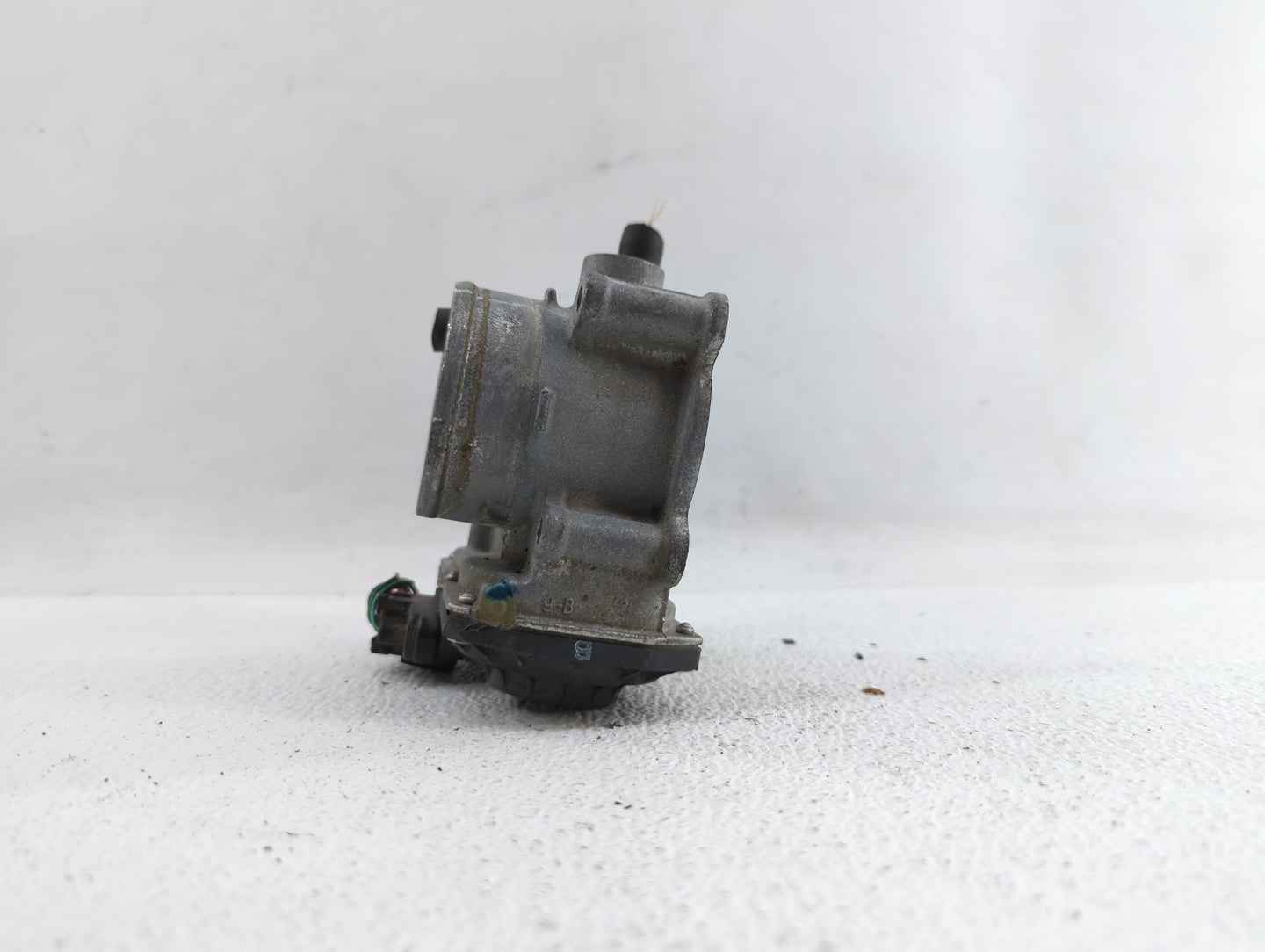 2011-2018 Toyota Corolla Throttle Body P/N:22030-0T080 Fits Fits 2011 2012 2013 2014 2015 2016 2017 2018 OEM Used Auto Parts