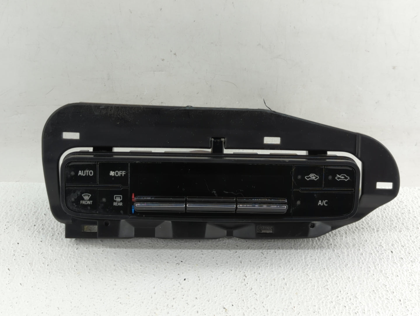 2017-2019 Toyota Corolla Climate Control Module Temperature AC/Heater Replacement P/N:55900-02A30 55468-02060 Fits OEM Used 