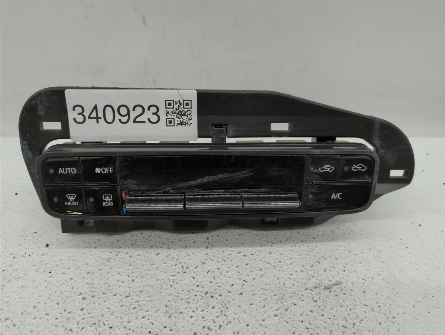 2017-2019 Toyota Corolla Climate Control Module Temperature AC/Heater Replacement P/N:55900-02A30 55468-02060 Fits OEM Used 