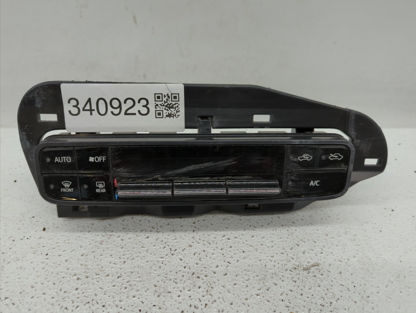 2017-2019 Toyota Corolla Climate Control Module Temperature AC/Heater Replacement P/N:55900-02A30 55468-02060 Fits OEM Used 
