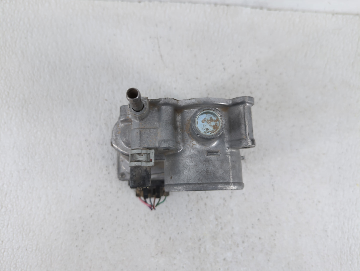 2011-2018 Toyota Corolla Throttle Body P/N:22030-0T080 Fits Fits 2011 2012 2013 2014 2015 2016 2017 2018 OEM Used Auto Parts