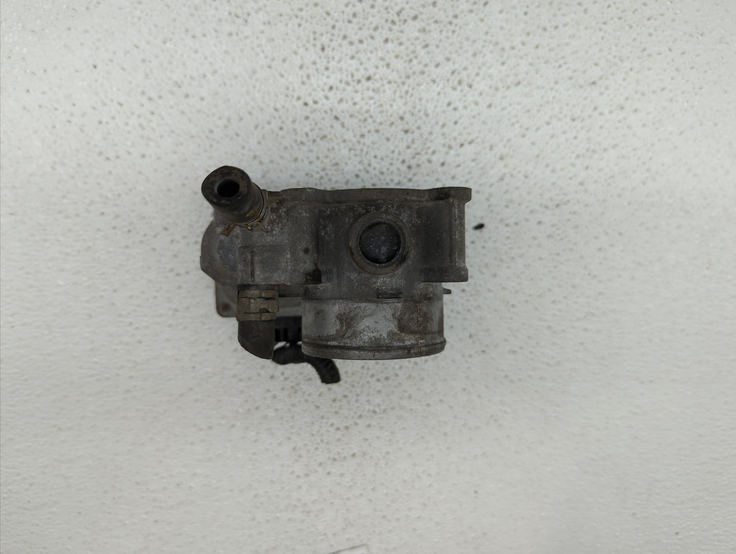 2011-2018 Toyota Corolla Throttle Body P/N:22030-0T080 Fits Fits 2011 2012 2013 2014 2015 2016 2017 2018 OEM Used Auto Parts