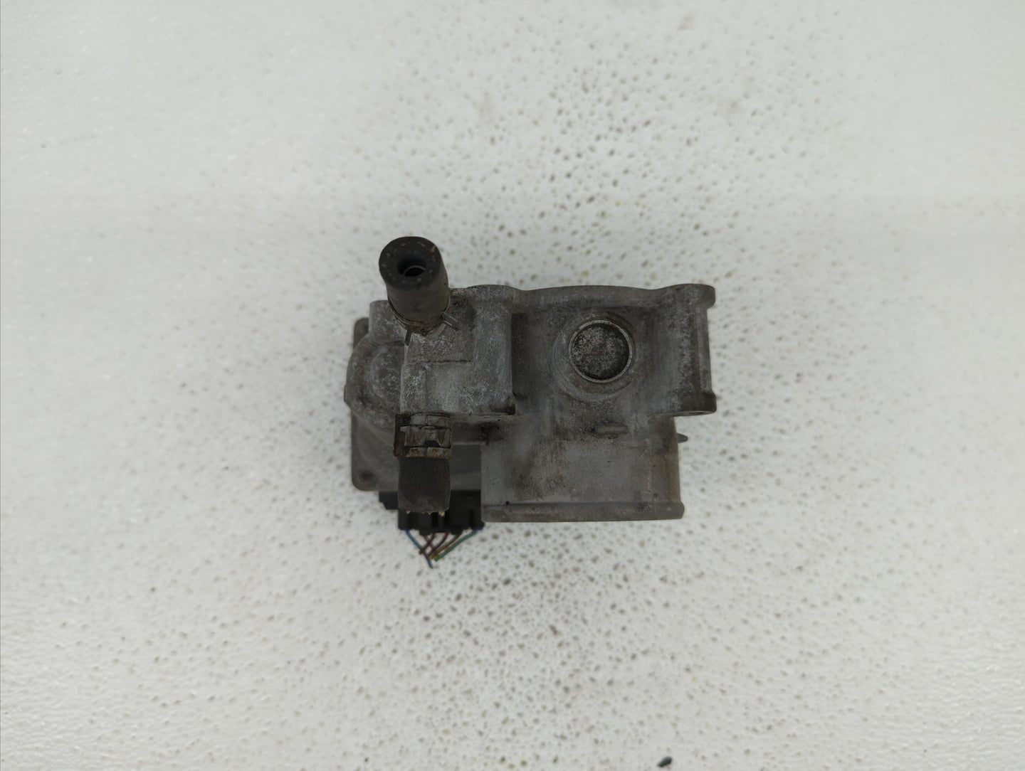 2011-2018 Toyota Corolla Throttle Body P/N:22030-0T080 Fits Fits 2011 2012 2013 2014 2015 2016 2017 2018 OEM Used Auto Parts
