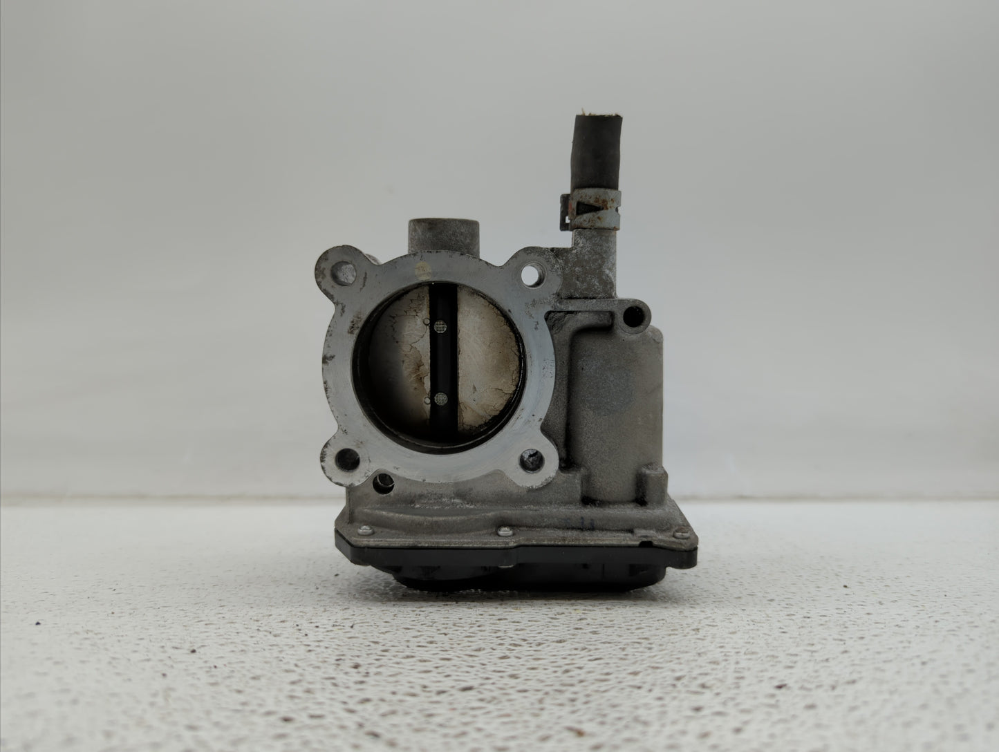 2011-2018 Toyota Corolla Throttle Body P/N:22030-0T080 Fits Fits 2011 2012 2013 2014 2015 2016 2017 2018 OEM Used Auto Parts