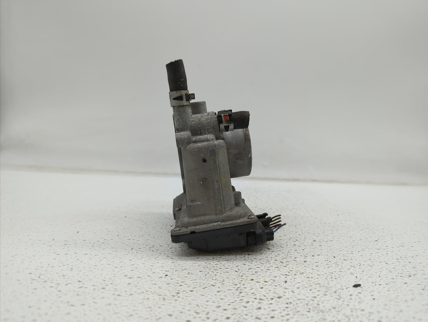 2011-2018 Toyota Corolla Throttle Body P/N:22030-0T080 Fits Fits 2011 2012 2013 2014 2015 2016 2017 2018 OEM Used Auto Parts
