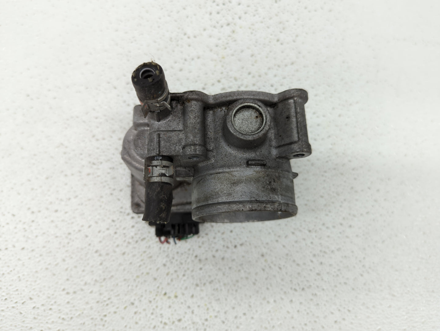 2011-2018 Toyota Corolla Throttle Body P/N:22030-0T080 Fits Fits 2011 2012 2013 2014 2015 2016 2017 2018 OEM Used Auto Parts
