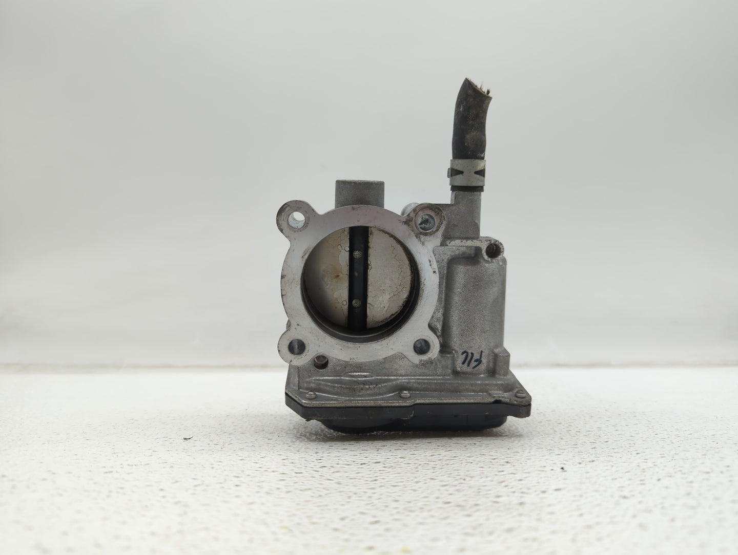 2011-2018 Toyota Corolla Throttle Body P/N:22030-0T080 Fits Fits 2011 2012 2013 2014 2015 2016 2017 2018 OEM Used Auto Parts